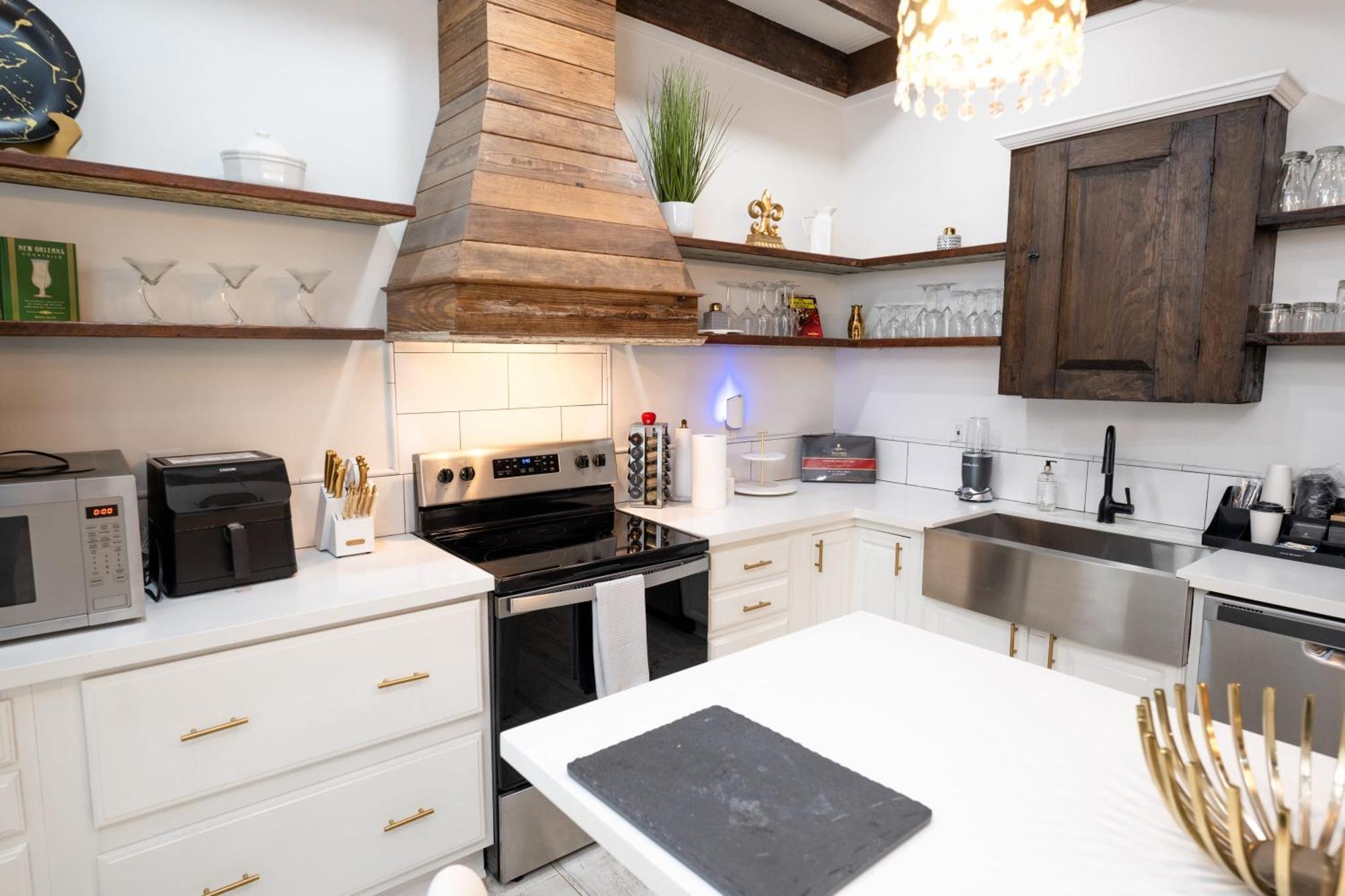 Holiday home Esplanade Magic 5 Just Minutes By Uber Or Car To French Quarter And 5 Mins From Superdome New Orleans