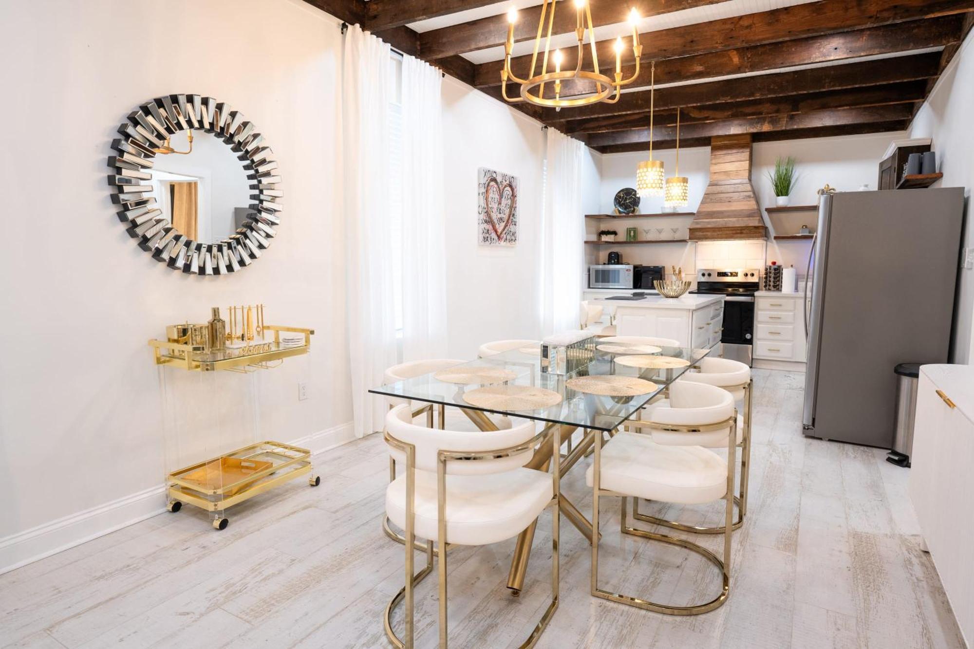 Holiday home Esplanade Magic 5 Just Minutes By Uber Or Car To French Quarter And 5 Mins From Superdome New Orleans